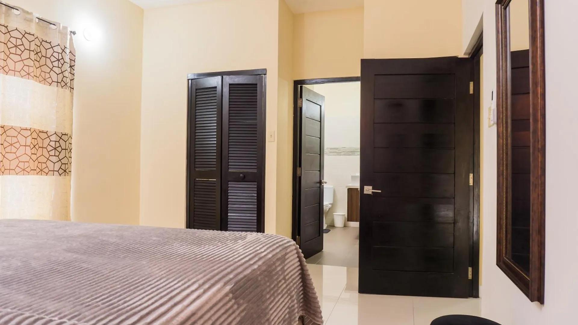 Secure One Bedroom Apartment In Ruthven A Gated Community In New Kingston Jamaica