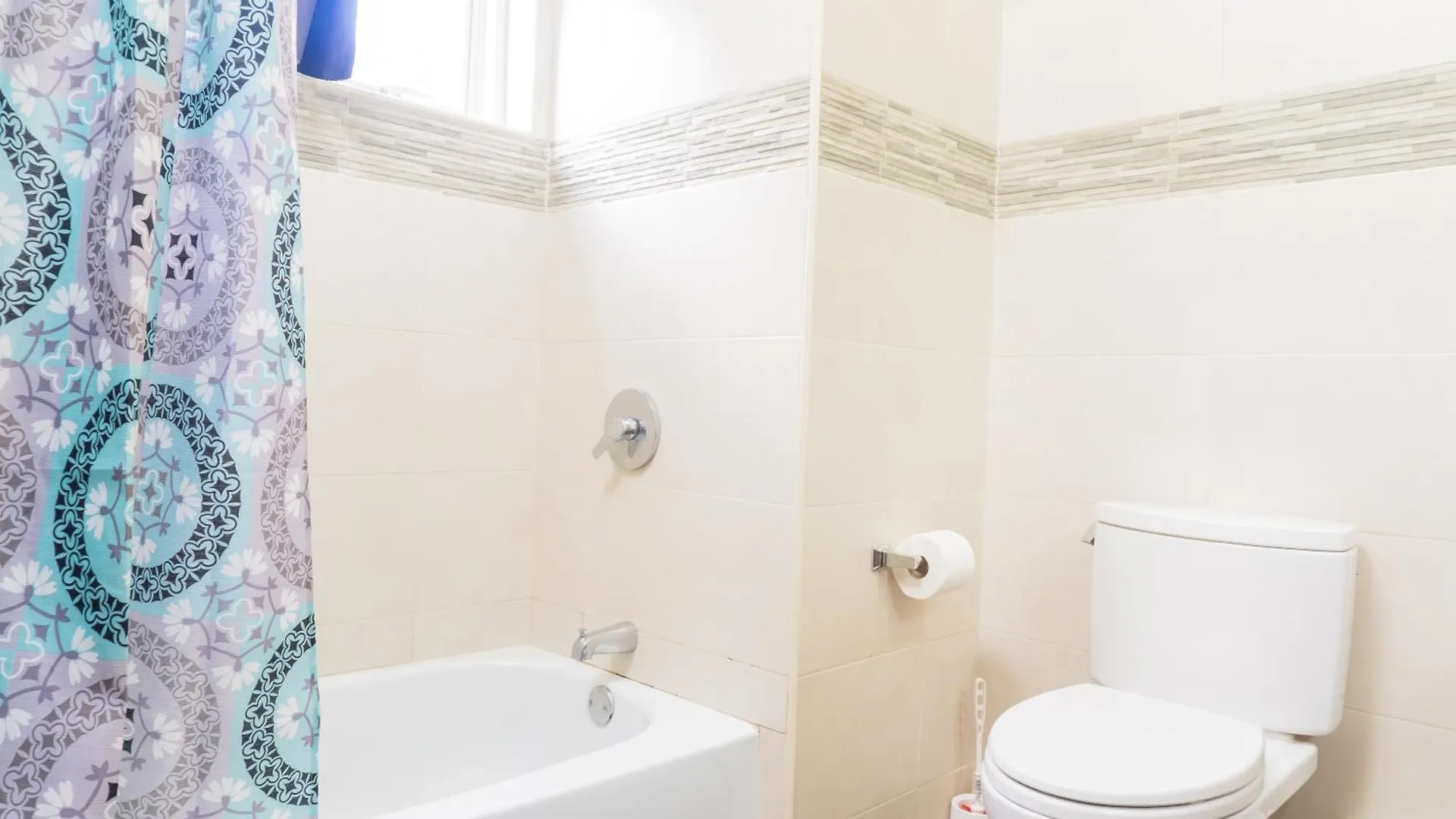 Secure One Bedroom Apartment In Ruthven A Gated Community In New Kingston Jamaica Jamaica