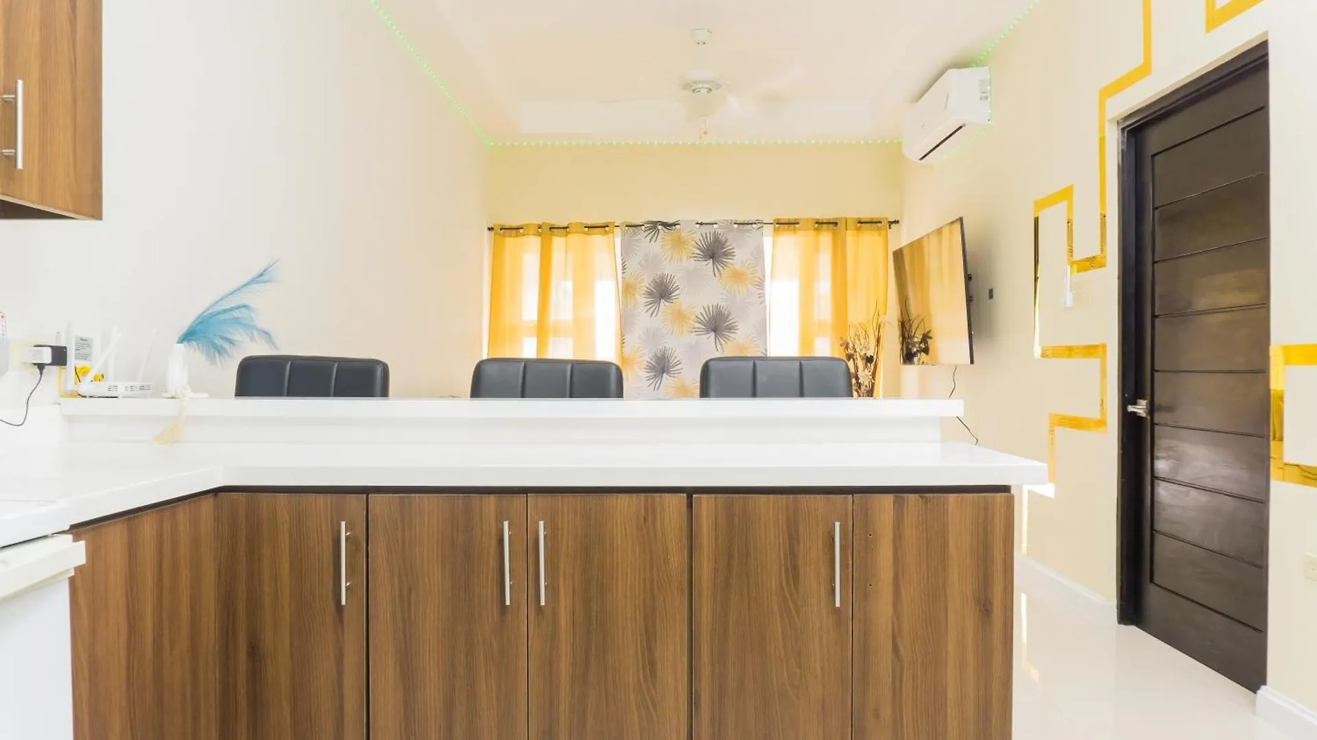 Secure One Bedroom Apartment In Ruthven A Gated Community In New Kingston Jamaica