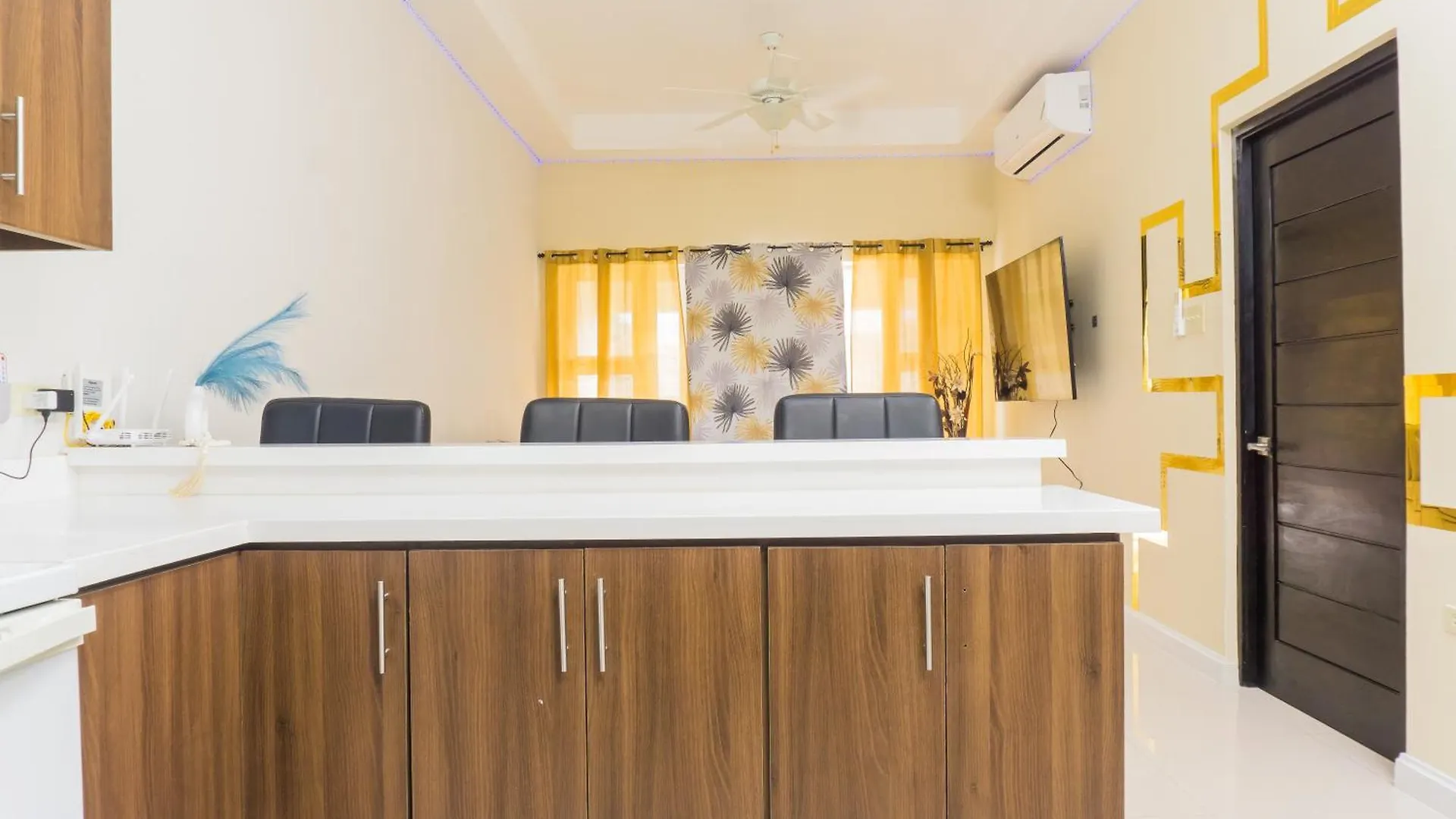 Secure One Bedroom Apartment In Ruthven A Gated Community In New Kingston Jamaica